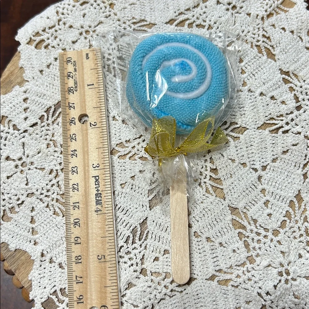 Sassy + Chic Lollipop Towel NWT Blue